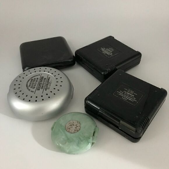 Lot of 5 empty compacts - Picture 2 of 3